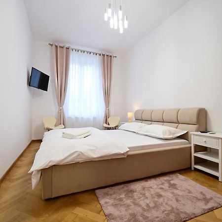 Flh - Kaly'S Place Sibiu Extérieur photo