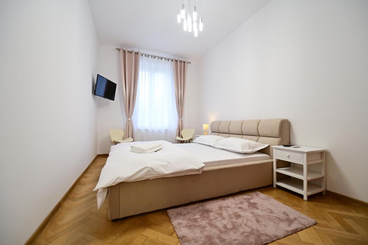 Flh - Kaly'S Place Sibiu Extérieur photo